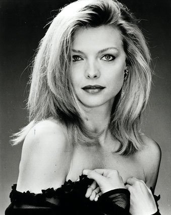 039_3307michelle-pfeiffer-posters.jpg