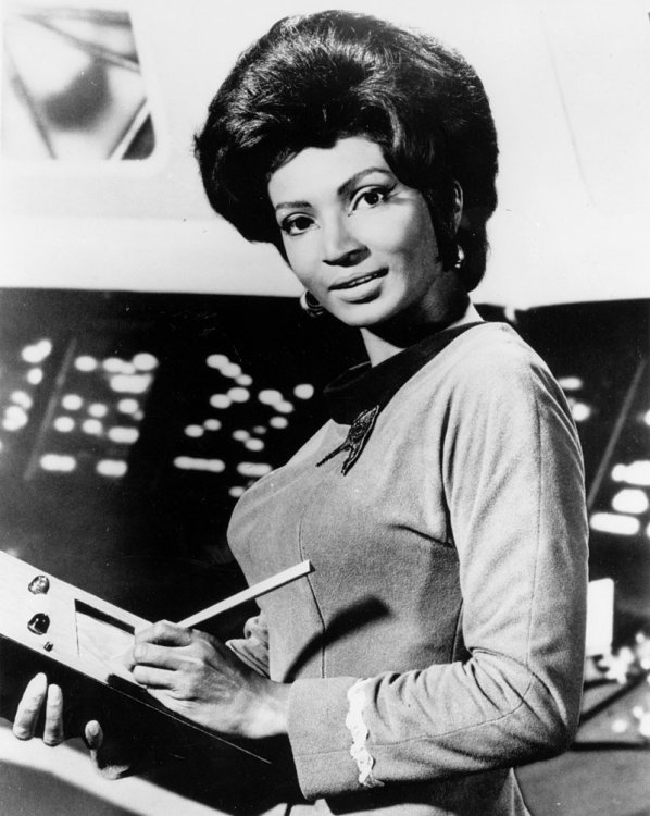 406561813_Nichelle_Nichols_NASA_Recruiter_-_GPN-2004-00017.thumb.jpg.2ca159c5bc5ee5172a45affda67c2f3c.jpg